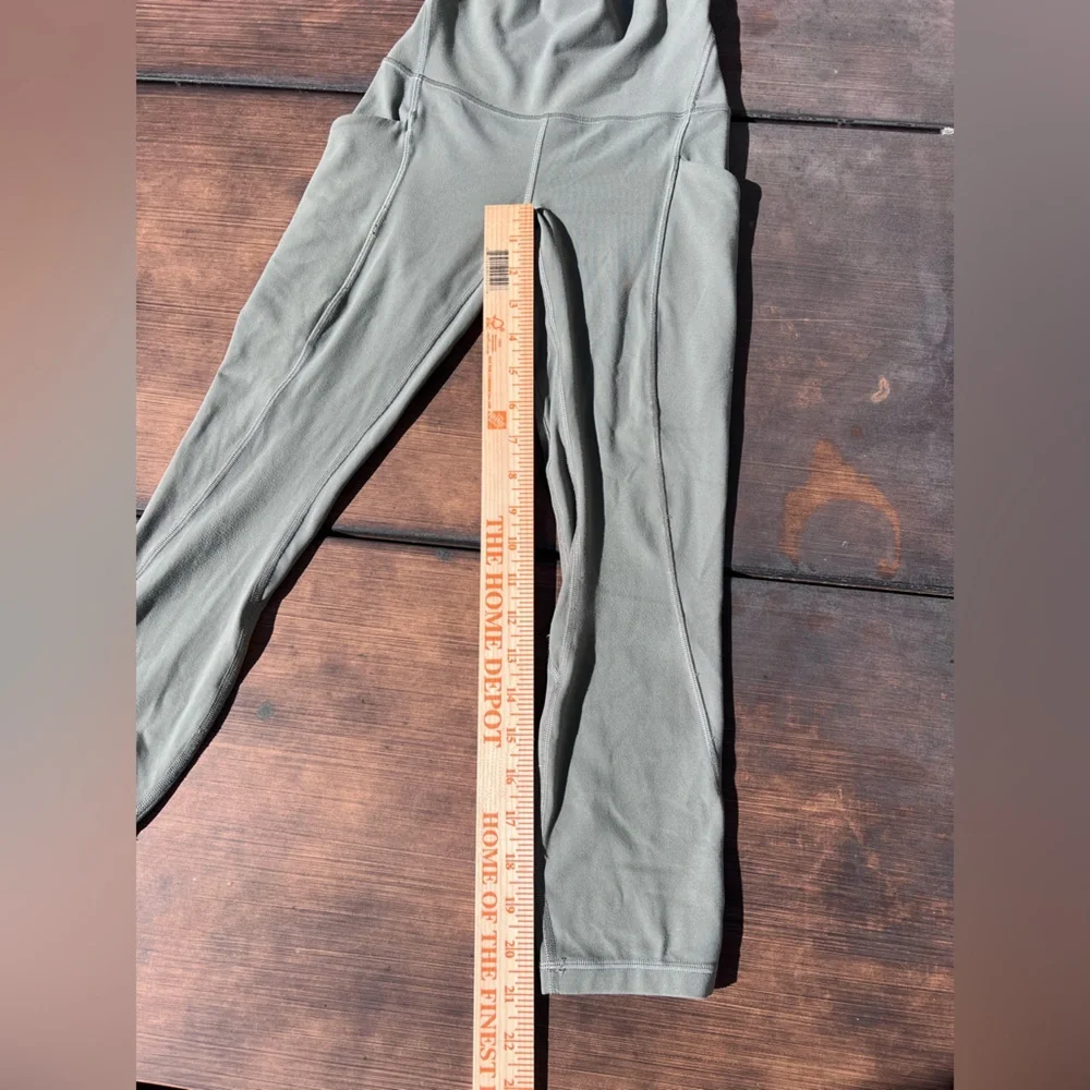 Lululemon Align High Rise Crop with Pockets-‎ size 0
